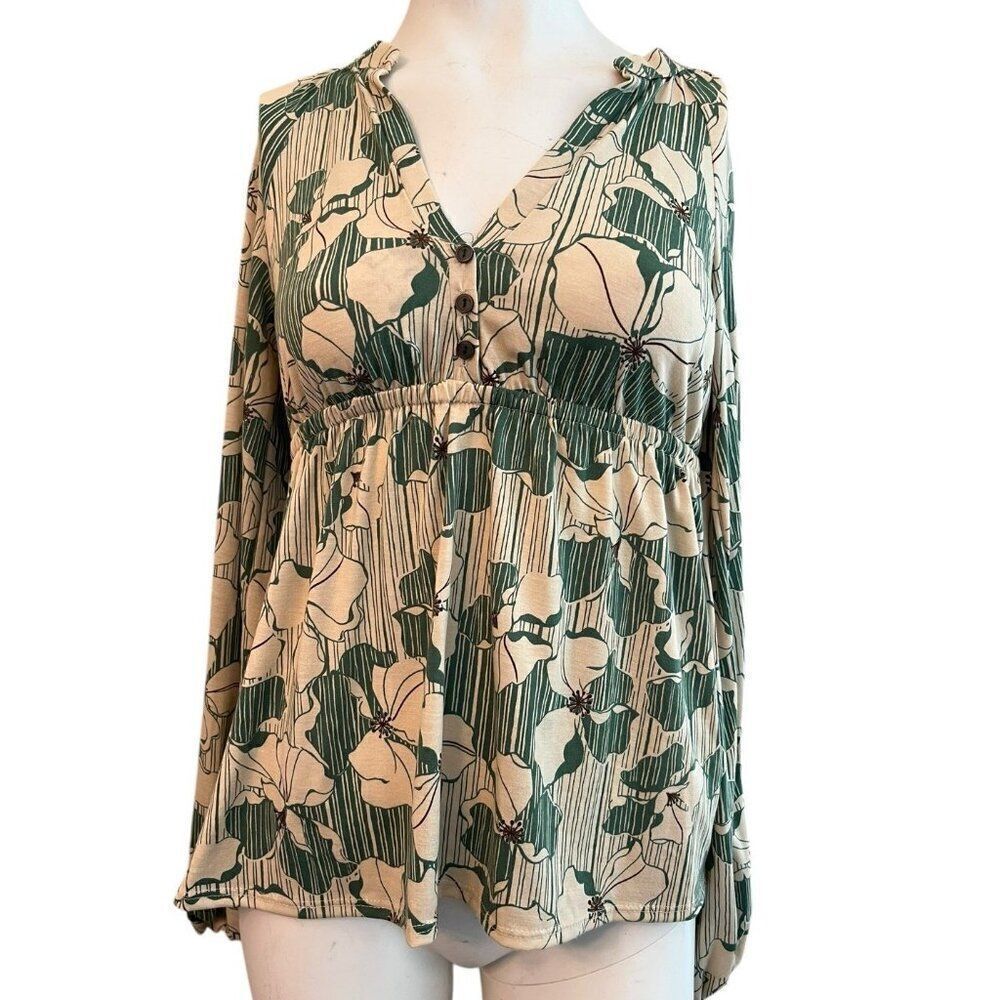 Ladies Small Green Smocked Top Floral Blouse V Neck Long Sleeve Pullover NWT